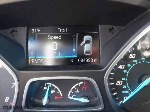 2015 Ford Escape SE with VIN 1FMCU9G99FUA44456, listed as a IAAI auction lot 40526412 with 94,998 mi miles. Bid and sale history available at carsss.com. Image 7.