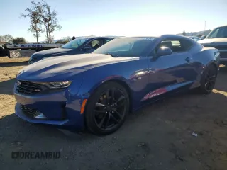 2023 Chevrolet Camaro 2LT z VIN 1G1FD1RS3P0154908, wystawiony jako Copart lot #84223624 z przebiegiem 16 953 mil mil oraz Szkoda całkowita • Salvage title. Historia ofert i sprzedaży dostępna na DreamBid. Obrazek 1.