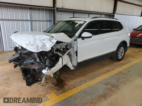 2018 Volkswagen Tiguan SEL with VIN 3VV3B7AX5JM114958, listed as a Copart auction lot 51673965 with 85,686 mi miles and Salvage title. Bid and sale history available at DreamBid. Image 1.