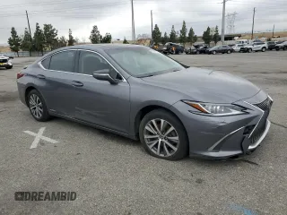 2019 Lexus ES 300h z VIN JTHB21B11K2034422, wystawiony jako Copart lot #53155075 z przebiegiem 147 768 mil mil oraz Szkoda całkowita • Salvage title. Historia ofert i sprzedaży dostępna na DreamBid. Obrazek 4.