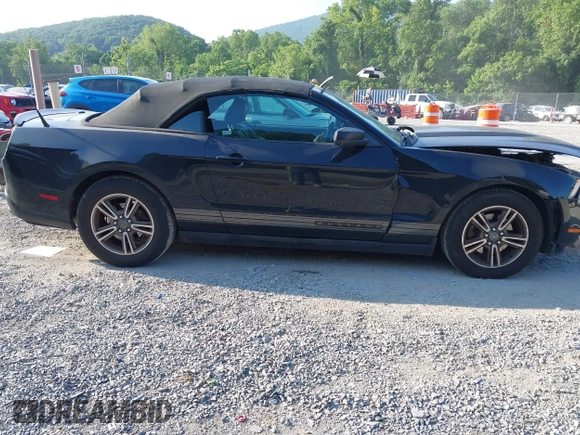 2011 Ford Mustang V6 с VIN 1ZVBP8EM6B5156965, выставлен на аукционе IAAI как лот 42600093 с пробегом 165 868 миль миль и . История ставок и продаж доступна на DreamBid. Изображение 13.