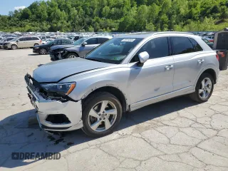 2020 Audi Q3 Premium z VIN WA1AECF39L1095157, wystawiony jako Copart lot #55919565 z przebiegiem 55 775 mil mil oraz Szkoda całkowita • Salvage title. Historia ofert i sprzedaży dostępna na DreamBid. Obrazek 1.