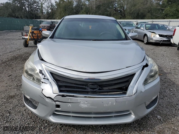 2013 Nissan Altima 2.5 SV with VIN 1N4AL3AP6DN438870, listed as a Copart auction lot 89183485 with 126,972 mi miles and Salvage Title. Bid and sale history available at carsss.com. Image 5.
