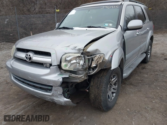 2005 Toyota Sequoia SR5 with VIN 5TDBT44A95S246415, listed as a IAAI auction lot 41560405 with 169,745 mi miles and . Bid and sale history available at DreamBid. Image 12.