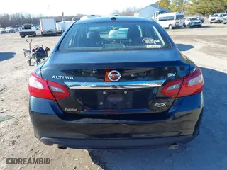 2018 Nissan Altima 2.5 SV with VIN 1N4AL3AP5JC265091, listed as a IAAI auction lot 41293465 with 102,343 mi miles. Bid and sale history available at carsss.com. Image 16.