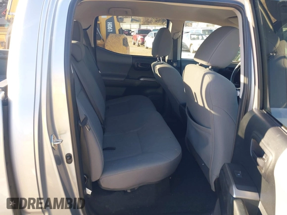 2018 Toyota Tacoma SR with VIN 5TFCZ5AN6JX130397, listed as a IAAI auction lot 39790739 with 115,445 mi miles. Bid and sale history available at carsss.com. Image 8.