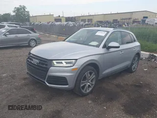 2019 Audi Q5 Premium Plus z VIN WA1BNAFY4K2073225, wystawiony jako IAAI lot #42458236 z przebiegiem 104 706 mil mil oraz . Historia ofert i sprzedaży dostępna na DreamBid. Obrazek 17.
