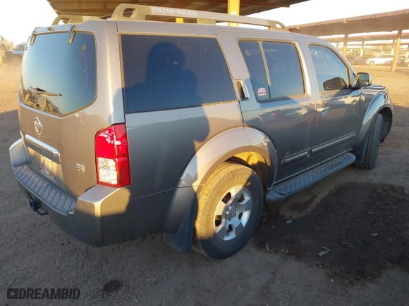 2006 Nissan Pathfinder SE with VIN 5N1AR18U96C642498, listed as a IAAI auction lot 41609920 with 170,256 mi miles. Bid and sale history available at carsss.com. Image 4.