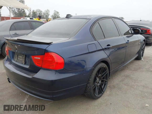 2011 BMW 3 Series 328i with VIN WBAPH5G53BNM83315, listed as a IAAI auction lot 42583733 with 119,224 mi miles and . Bid and sale history available at DreamBid. Image 4.