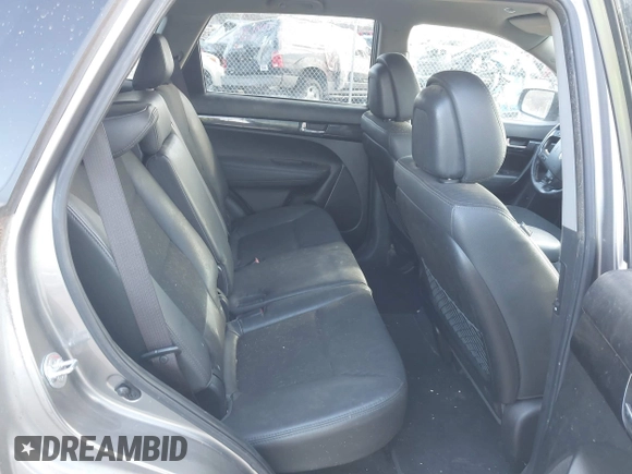 2012 Kia Sorento EX with VIN 5XYKUCA63CG300289, listed as a IAAI auction lot 41751407 with 141,310 mi miles. Bid and sale history available at carsss.com. Image 8.