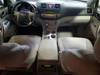 2010 Toyota Highlander Sport z VIN 5TDEK3EH9AS004076, wystawiony jako Copart lot #56368405 z przebiegiem 141 413 mil mil oraz Szkoda całkowita • Salvage title. Historia ofert i sprzedaży dostępna na DreamBid. Obrazek 8.