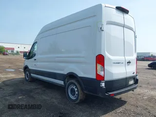 2023 Ford Transit Cargo с VIN 1FTBR1X88PKB01513, выставлен на аукционе IAAI как лот 42496329 с пробегом 65 621 миль миль и . История ставок и продаж доступна на DreamBid. Изображение 3.