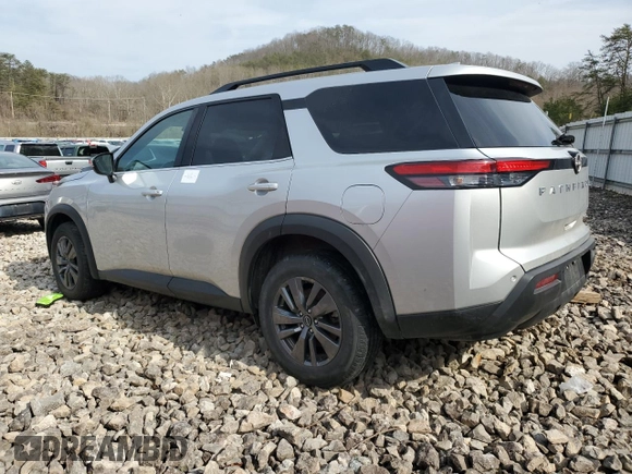 2023 Nissan Pathfinder SV z VIN 5N1DR3BC8PC243303, wystawiony jako Copart lot #45817675 z przebiegiem 48 288 mil mil oraz Szkoda całkowita • Salvage title. Historia ofert i sprzedaży dostępna na DreamBid. Obrazek 2.