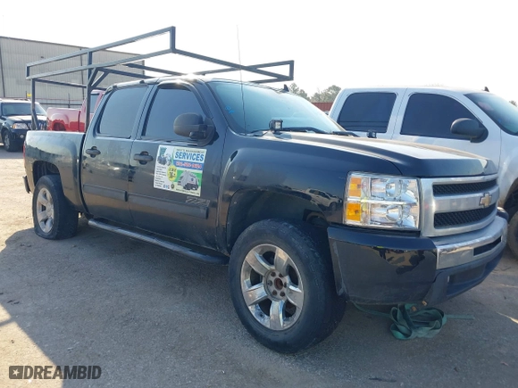 2011 Chevrolet Silverado 1500 LS with VIN 3GCPKREAXBG351026, listed as a IAAI auction lot 41682364 with 137,051 mi miles. Bid and sale history available at carsss.com. Image 1.
