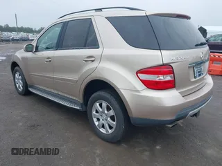 2007 Mercedes-Benz M 320 CDI z VIN 4JGBB22E57A247165, wystawiony jako IAAI lot #42526731 z przebiegiem 237 738 mil mil oraz . Historia ofert i sprzedaży dostępna na DreamBid. Obrazek 3.