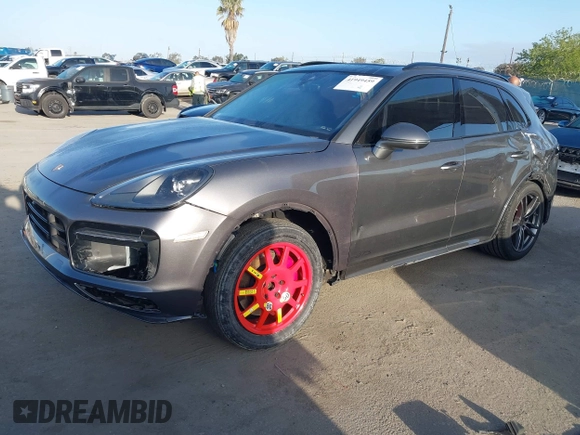 2021 Porsche Cayenne GTS z VIN WP1AG2AY0MDA35148, wystawiony jako IAAI lot #41949459 z przebiegiem 12 844 mil mil oraz . Historia ofert i sprzedaży dostępna na DreamBid. Obrazek 18.