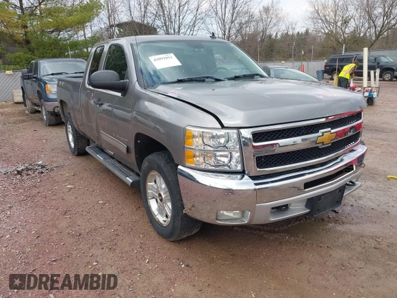 2012 Chevrolet Silverado 1500 LT with VIN 1GCRKSE76CZ228698, listed as a IAAI auction lot 42092011 with 184,322 mi miles. Bid and sale history available at carsss.com. Image 1.