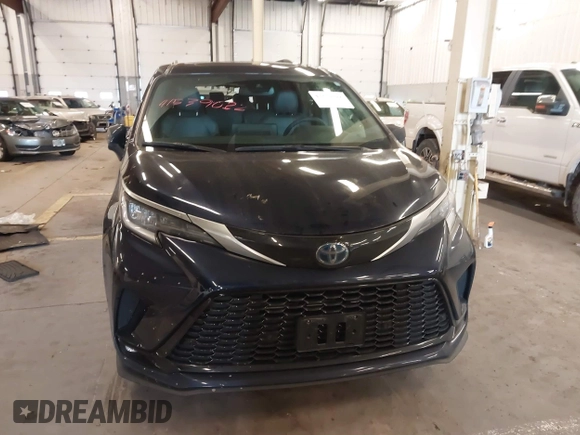 2021 Toyota Sienna XSE with VIN 5TDDRKEC2MS020565, listed as a IAAI auction lot 41539022 with 37,201 mi miles and . Bid and sale history available at DreamBid. Image 12.