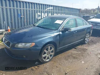 2007 Volvo S80 I6 with VIN YV1AS982X71032574, listed as a IAAI auction lot 41789687 with 241,226 mi miles. Bid and sale history available at carsss.com. Image 2.