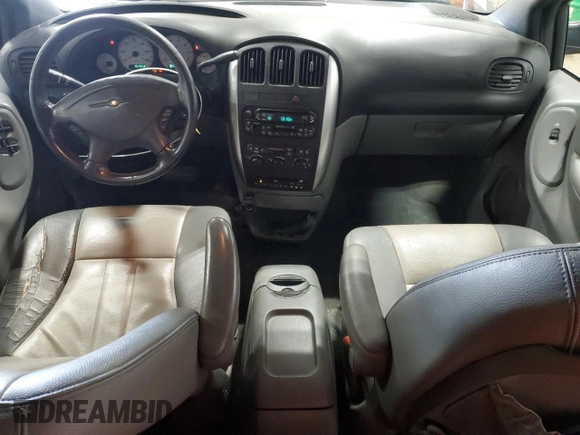 2004 Chrysler Town & Country Touring z VIN 2C4GP54L14R518481, wystawiony jako Copart lot #58425865 z przebiegiem 151 313 mil mil oraz Szkoda całkowita • Salvage title. Historia ofert i sprzedaży dostępna na DreamBid. Obrazek 8.