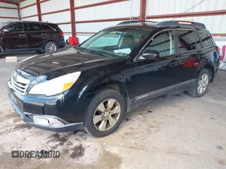 2010 Subaru Outback Premium All-Weather Anniversary z VIN 4S4BRBCC1A3366965, wystawiony jako IAAI lot #42116486 z przebiegiem 202 398 mil mil oraz . Historia ofert i sprzedaży dostępna na DreamBid. Obrazek 2.