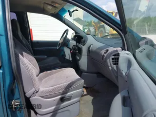 2000 Dodge Caravan with VIN 2B4FP25B8YR708751, listed as a IAAI auction lot 42471041 with 200,820 mi miles and . Bid and sale history available at DreamBid. Image 5.