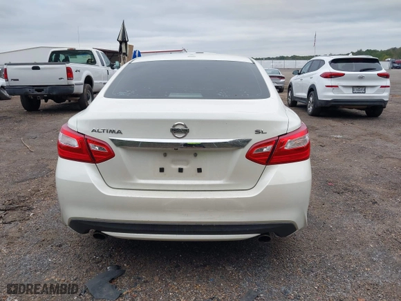 2017 Nissan Altima 2.5 SR with VIN 1N4AL3AP7HC120659, listed as a IAAI auction lot 40816224 with 131,721 mi miles. Bid and sale history available at carsss.com. Image 16.
