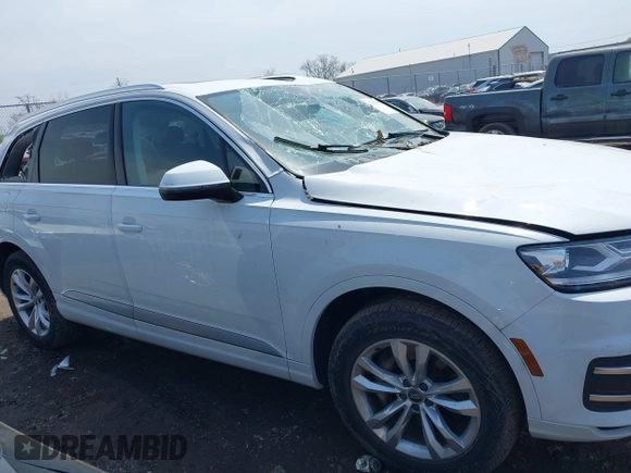 2017 Audi Q7 Premium Plus z VIN WA1LAAF74HD043775, wystawiony jako IAAI lot #42013115 z przebiegiem 68 519 mil mil oraz . Historia ofert i sprzedaży dostępna na DreamBid. Obrazek 13.