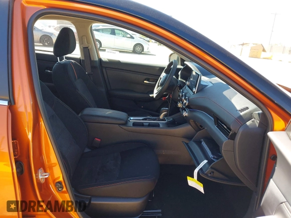 2025 Nissan Sentra SR with VIN 3N1AB8DV0SY261305, listed as a IAAI auction lot 41867301 with 2,852 mi miles and . Bid and sale history available at DreamBid. Image 5.