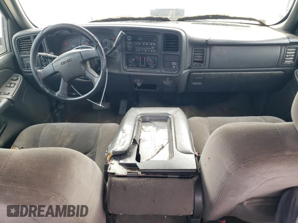 2004 GMC Sierra 1500 SLE with VIN 2GTEC19V941337956, listed as a Copart auction lot 54003035 with 233,059 mi miles and Salvage Title. Bid and sale history available at DreamBid. Image 8.