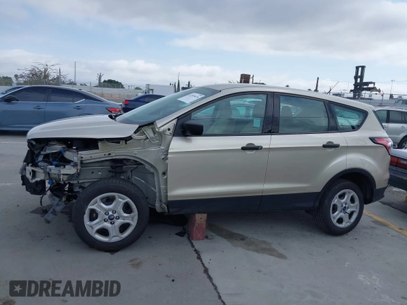 2018 Ford Escape S z VIN 1FMCU0F76JUA99595, wystawiony jako IAAI lot #42369434 z przebiegiem 19 207 mil mil oraz . Historia ofert i sprzedaży dostępna na DreamBid. Obrazek 15.