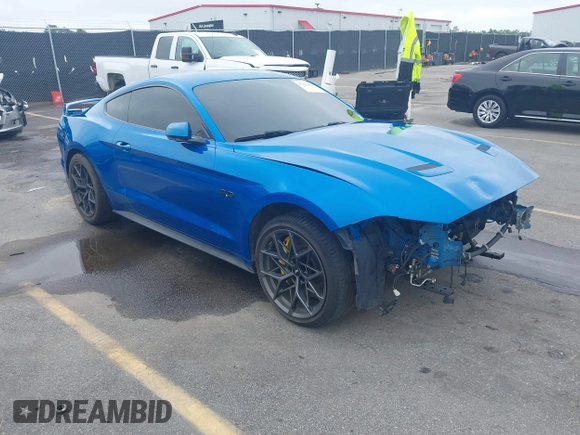 2019 Ford Mustang GT with VIN 1FA6P8CF2K5141734, listed as a IAAI auction lot 42303880 with 152,560 mi miles and . Bid and sale history available at DreamBid. Image 1.