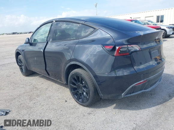 2024 Tesla Model Y Long Range z VIN 7SAYGAEE5RF074699, wystawiony jako IAAI lot #40537868 z przebiegiem Nie podano mil oraz . Historia ofert i sprzedaży dostępna na DreamBid. Obrazek 3.