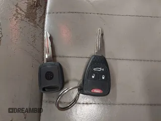 2006 Jeep Liberty Limited z VIN 1J4GL58K56W290180, wystawiony jako IAAI lot #42359344 z przebiegiem 171 635 mil mil oraz . Historia ofert i sprzedaży dostępna na DreamBid. Obrazek 11.