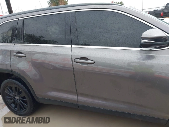 2019 Toyota Highlander SE с VIN 5TDKZRFH6KS566163, выставлен на аукционе IAAI как лот 41714920 с пробегом 87 132 миль миль и . История ставок и продаж доступна на DreamBid. Изображение 14.
