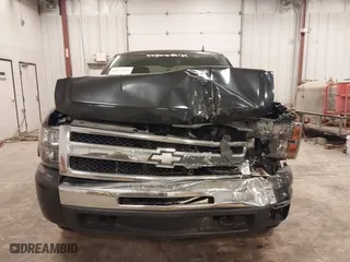2010 Chevrolet Silverado 1500 LT with VIN 1GCSKSE30AZ132965, listed as a IAAI auction lot 41532816 with 224,632 mi miles. Bid and sale history available at carsss.com. Image 12.