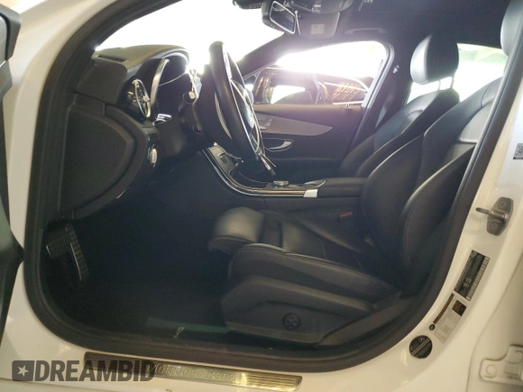2018 Mercedes-Benz C 300 with VIN 55SWF4JB9JU280132, listed as a Copart auction lot 61803625 with 44,298 mi miles and Salvage title. Bid and sale history available at DreamBid. Image 7.