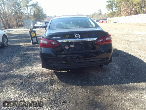 2018 Nissan Altima 2.5 SR with VIN 1N4AL3AP5JC471611, listed as a IAAI auction lot 41704535 with 60,027 mi miles. Bid and sale history available at carsss.com. Image 16.