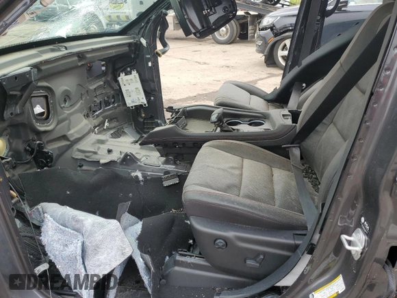 2024 Dodge Durango R/T Plus z VIN 1C4SDJCT5RC102950, wystawiony jako Copart lot #57061825 z przebiegiem Nie podano mil oraz Nie do naprawy • Non repairable. Historia ofert i sprzedaży dostępna na DreamBid. Obrazek 7.