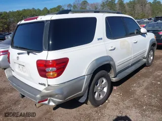 2004 Toyota Sequoia SR5 with VIN 5TDZT34A44S211112, listed as a IAAI auction lot 41621492 with 311,983 mi miles. Bid and sale history available at carsss.com. Image 4.