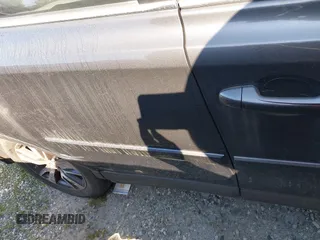 2018 Toyota RAV4 XLE z VIN JTMWFREV4JJ168138, wystawiony jako IAAI lot #41845337 z przebiegiem 122 509 mil mil oraz . Historia ofert i sprzedaży dostępna na DreamBid. Obrazek 14.