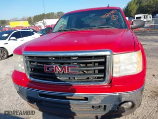2011 GMC Sierra 1500 SLE with VIN 3GTP1VE06BG204611, listed as a IAAI auction lot 41670993 with 269,820 mi miles. Bid and sale history available at carsss.com. Image 6.