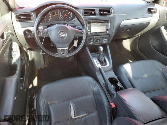 2013 Volkswagen Jetta SE with VIN 3VWDX7AJ8DM358010, listed as a Copart auction lot 56388865 with 258,482 mi miles and Salvage title. Bid and sale history available at DreamBid. Image 8.