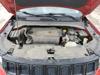 2018 Jeep Compass Altitude z VIN 3C4NJDBB5JT479268, wystawiony jako Copart lot #55450655 z przebiegiem 78 039 mil mil oraz Szkoda całkowita • Salvage title. Historia ofert i sprzedaży dostępna na DreamBid. Obrazek 12.