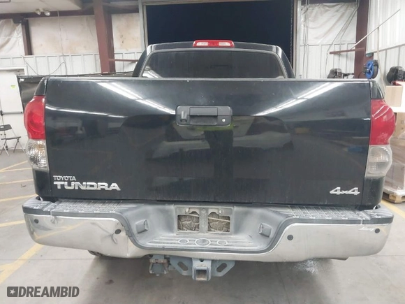 2007 Toyota Tundra LTD with VIN 5TBDV58147S490830, listed as a IAAI auction lot 41823276 with 294,520 mi miles. Bid and sale history available at carsss.com. Image 17.