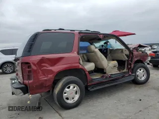 2003 GMC Yukon SLT with VIN 1GKEC13Z33J169798, listed as a Copart auction lot 45046605 with 199,767 mi miles and Salvage Title. Bid and sale history available at carsss.com. Image 3.