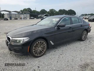 2020 BMW 5 Series 540i xDrive z VIN WBAJS3C07LCE22037, wystawiony jako Copart lot #61796415 z przebiegiem 84 804 mil mil oraz Szkoda całkowita • Salvage title. Historia ofert i sprzedaży dostępna na DreamBid. Obrazek 1.