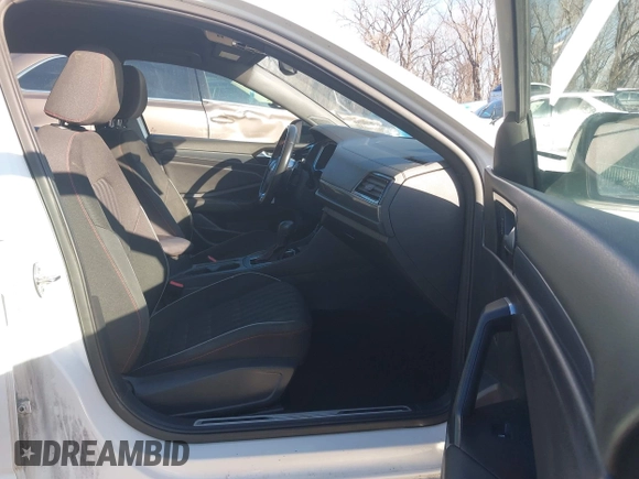 2019 Volkswagen Jetta GLI S z VIN 3VW6T7BU7KM236894, wystawiony jako IAAI lot #41499098 z przebiegiem 107 795 mil mil oraz . Historia ofert i sprzedaży dostępna na DreamBid. Obrazek 5.