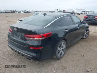 2020 Kia Optima LX with VIN 5XXGT4L3XLG405496, listed as a IAAI auction lot 41582977 with 71,201 mi miles. Bid and sale history available at carsss.com. Image 4.