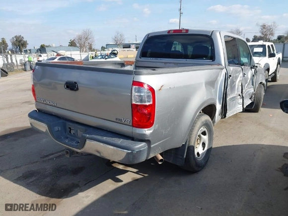 2005 Toyota Tundra SR5 with VIN 5TBET34125S464051, listed as a IAAI auction lot 41551540 with 374,191 mi miles. Bid and sale history available at carsss.com. Image 4.